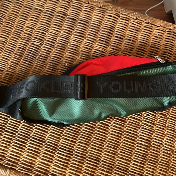 NWT PAC SUN Young & Reckless Sling Bag Fanny-Pack. Black Red & Green Seat-Belt - Picture 2 of 5